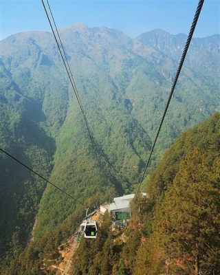 蒼山索道往返多久：探討蒼山風景與索道旅行時光的交融